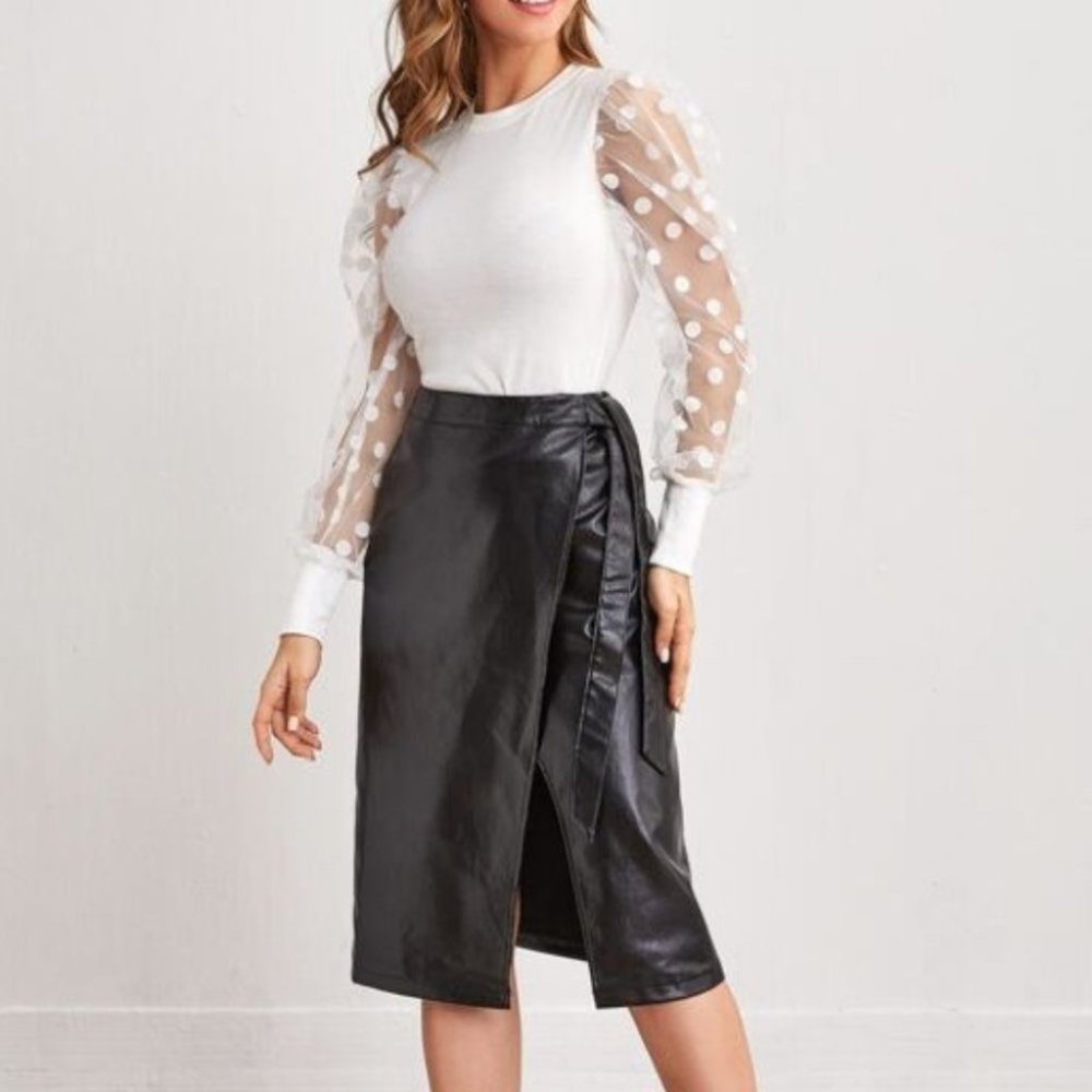Polka Dot Sheer Sleeve Fitted Top white - Picture 2 of 9